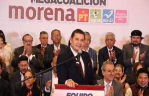 Armenta incluye a obradoristas y morenistas en su equipo de campaña