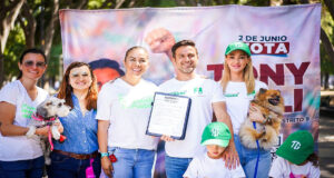 Tony Gali firma los 8 puntos de la agenda animalista propuesta por la sociedad civil