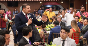 Becas para acumular experiencia laboral propone Armenta a jóvenes