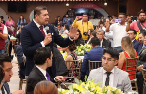 Becas para acumular experiencia laboral propone Armenta a jóvenes