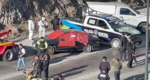 Fiscalía de Puebla confirma hallazgo de siete cuerpos en auto sobre Periférico Ecológico