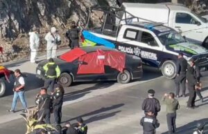 Fiscalía de Puebla confirma hallazgo de siete cuerpos en auto sobre Periférico Ecológico