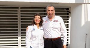Sin fobias ni filias, Lupita Cuautle y Víctor Galeazzi se toman foto