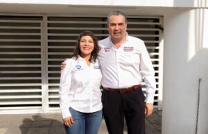 Sin fobias ni filias, Lupita Cuautle y Víctor Galeazzi se toman foto