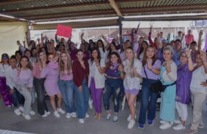 Se reúne Nay Salvatori con colectivo de mujeres de Lomas de Angelópolis