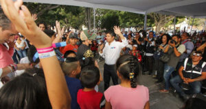 Lalo Rivera se reúne con madres de familia y líderes de recolectores voluntarios