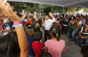 Lalo Rivera se reúne con madres de familia y líderes de recolectores voluntarios