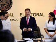 Recibe Nacho Mier constancia como senador