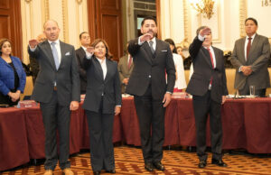 En sesión extraordinaria de Cabildo titulares de las secretarías del Ayuntamiento, Tesorería, Contraloría y Seguridad rinden protesta