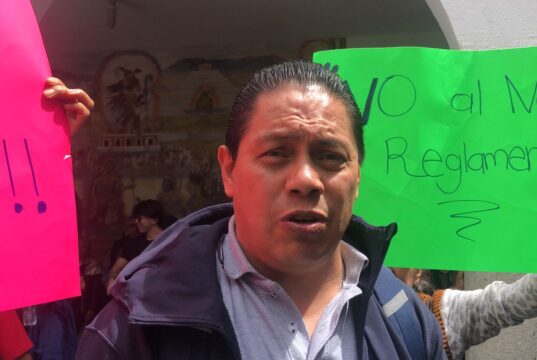 Locatarios echan abajo nuevo reglamento de tianguis y mercados en San Pedro Cholula