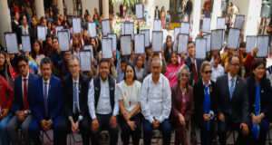 En San Pedro Cholula 48 personas reciben su constancia del IEEA