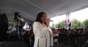Karina Pérez rinde informe legislativo