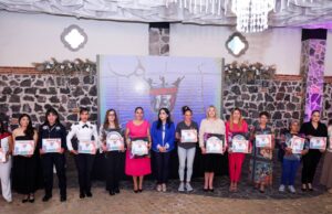En San Andrés Cholula reconocen a mujeres destacadas