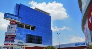 Roban a cuentahabientes en banco de Vía Atlixcáyotl; hay operativo