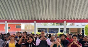 Asamblea de obra comunitaria aprueba mobiliario escolar en la Mariano Abasolo