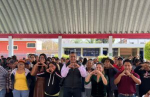 Asamblea de obra comunitaria aprueba mobiliario escolar en la Mariano Abasolo