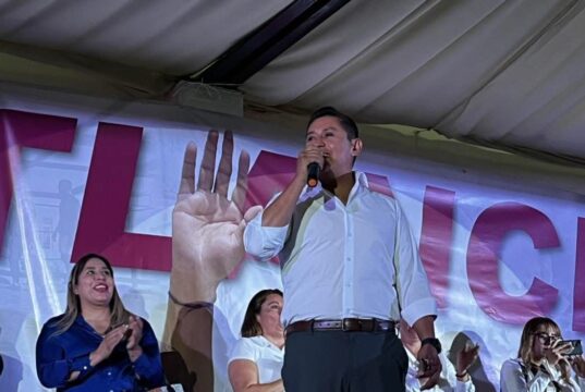 Más de 12 años de trabajo respaldan la visión de cambio de Alberto Vázquez