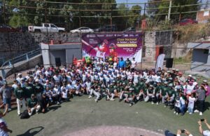 Puebla presente en clase masiva de béisbol y sofbol
