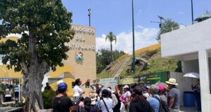 Alberto Vázquez cumple con los niños y les regala día inolvidable en el Zoológico del Altiplano.