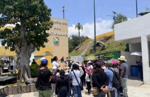 Alberto Vázquez cumple con los niños y les regala día inolvidable en el Zoológico del Altiplano.