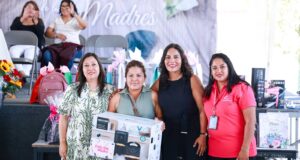 Lupita Cuautle reconoce a madres sanandreseñas con entrega de obsequios en escuelas