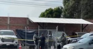 Ataque directo en lote de autos deja un muerto