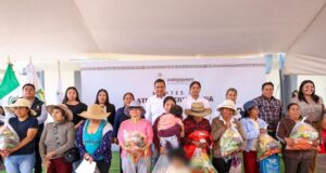 Lleva Armando Aguirre apoyos y servicios a habitantes de San Martín Zoquiapan