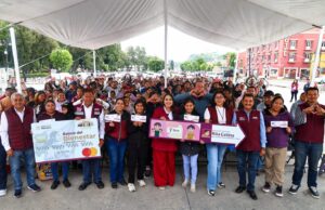 Tonantzin Fernández encabeza entrega de programa federal educativo