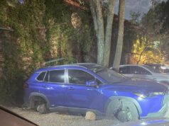 En minutos desvalijan camioneta en Las Ánimas y se llevan las cuatro llantas