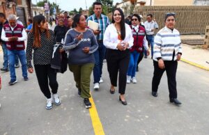 Tonantzin Fernández entrega obras en Tepalcatepec